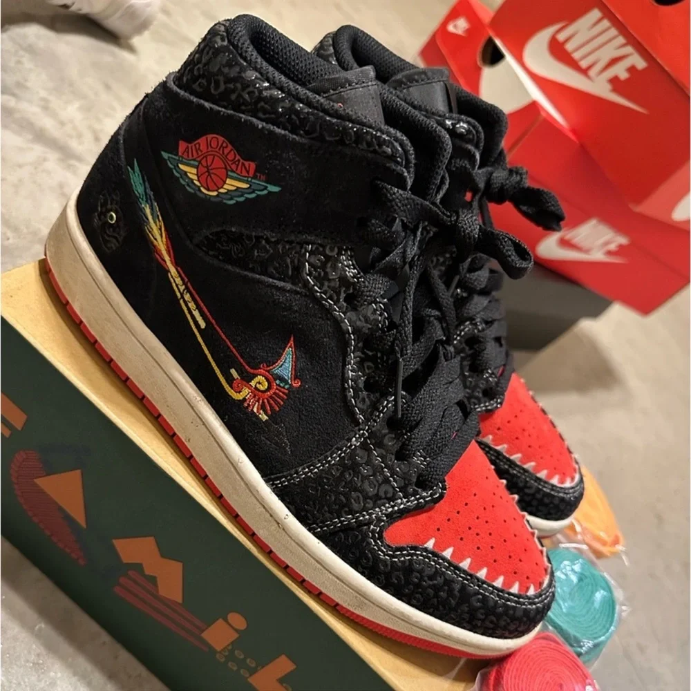 Air Jordan 1 Mid Siempre Familia